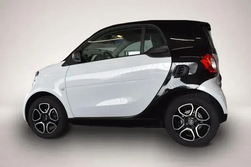 Gebraucht Smart ForTwo Coupé Passion 71 PS (52 kW) 2017 Manufacturer Coupé