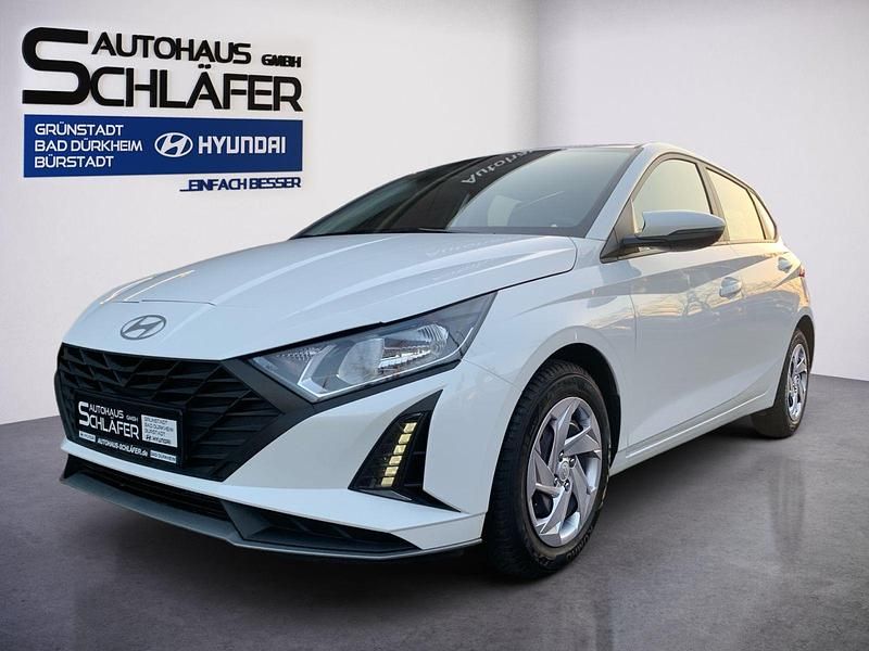 Gebraucht Hyundai i20 Select 79 PS (58 kW) 2025 Weiß Kleinwagen