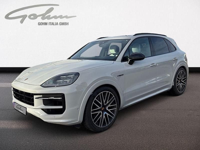 Gebraucht Porsche Cayenne 470 PS (345 kW) 2025 Grau SUV