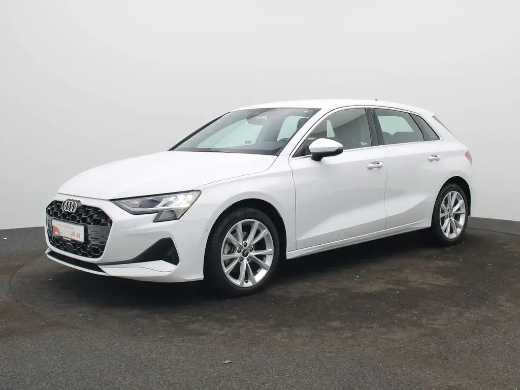 Gebraucht Audi A3 Advanced Plus 150 PS (110 kW) 2025 Gletscherweiß metallic Limousine