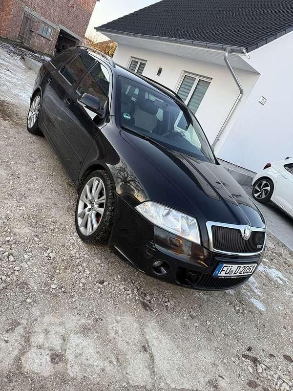 Schwarz Gebraucht 2008 Skoda Octavia RS Kombi | 2.700 € (Guter Preis) - Bild 1/4