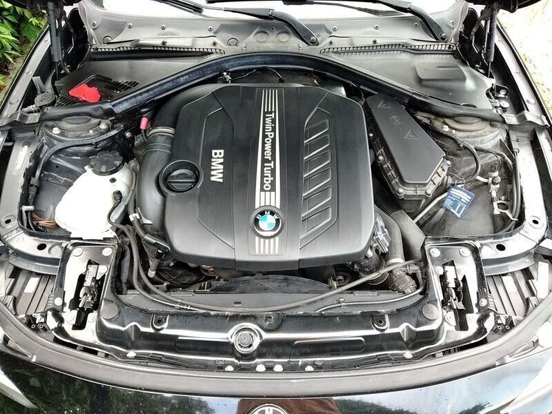 Gebraucht BMW 330 M Sport 258 PS (189 kW) 2012 Schwarz Kombi