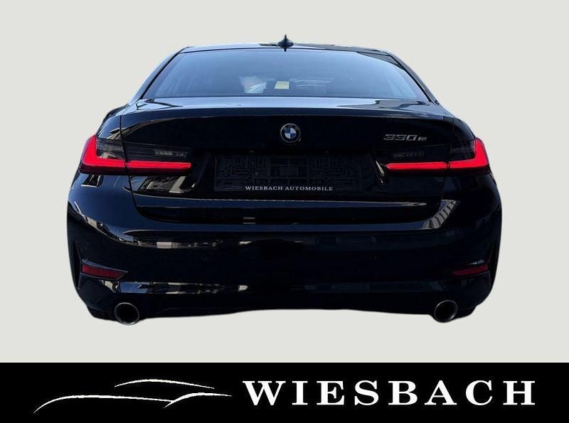 Gebraucht BMW 330e Sport Line 292 PS (214 kW) 2022 Schwarz 2 Limousine