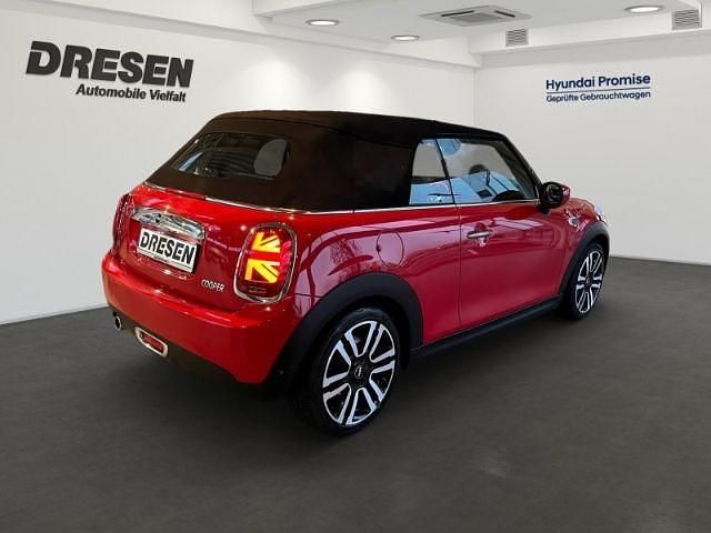Gebraucht Mini Cooper Cabriolet 136 PS (100 kW) 2021 Solar) red (rot Cabrio