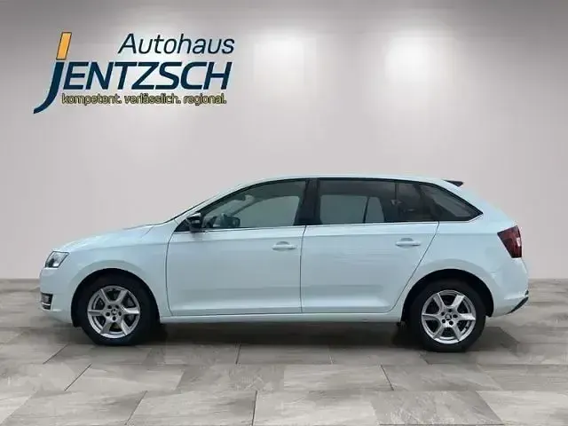 Gebraucht Skoda Rapid Style 125 PS (91 kW) 2018 Weiß Kleinwagen