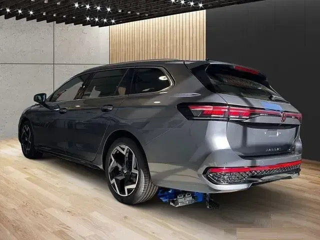 Neu VW Passat R-line 150 PS (110 kW) 2026 Grau Kombi