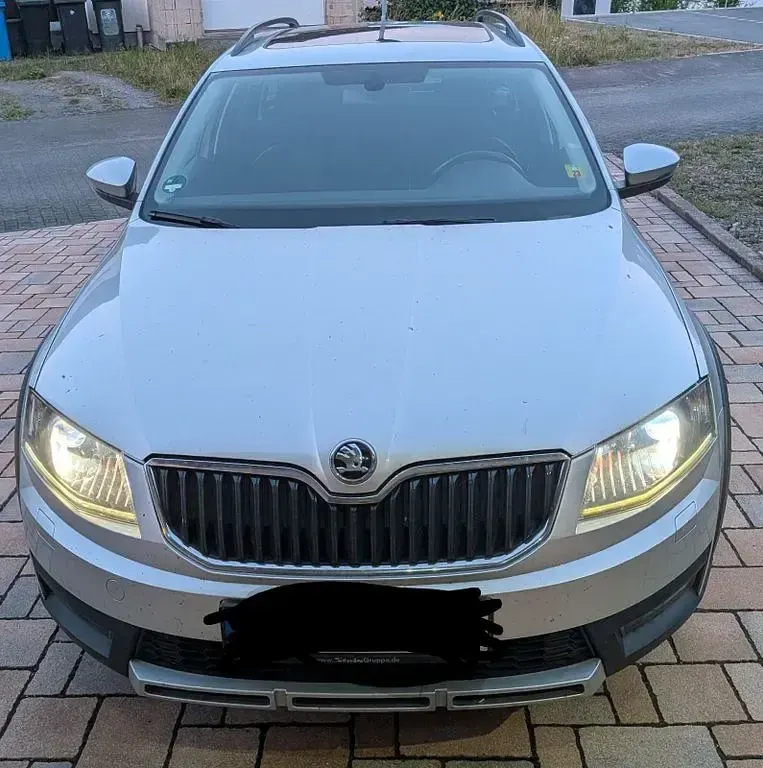Gebraucht Skoda Octavia 184 PS (135 kW) 2014 Silber Kombi