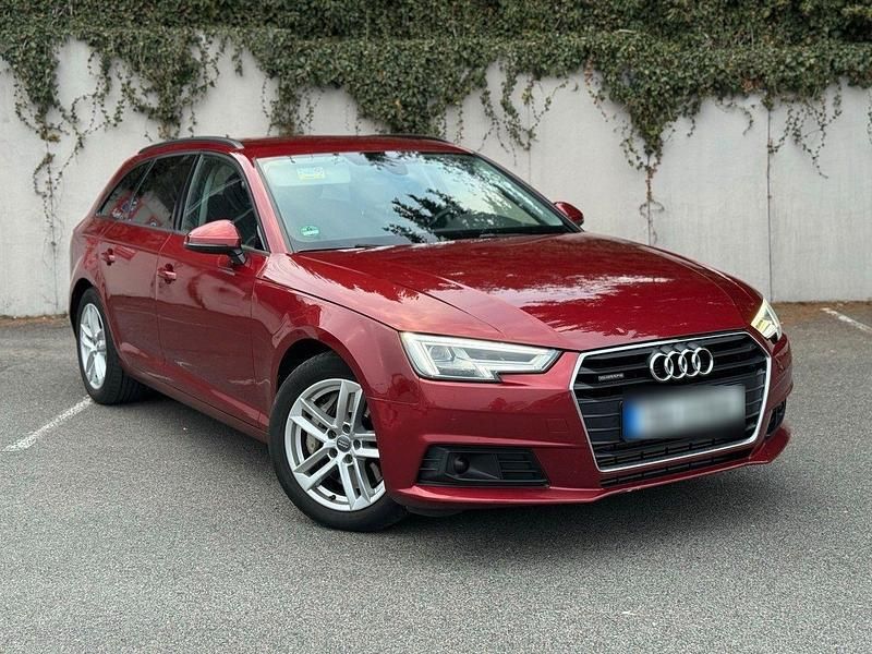 Gebraucht Audi A4 Ambiente 231 PS (169 kW) 2019 Rot Kombi
