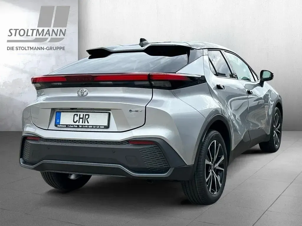 Neu Toyota C-HR 140 PS (102 kW) 2025 Silber SUV