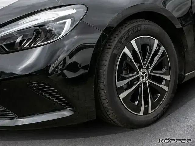 Gebraucht Mercedes B180 Advanced 150 PS (110 kW) 2025 Schwarz Kleinwagen