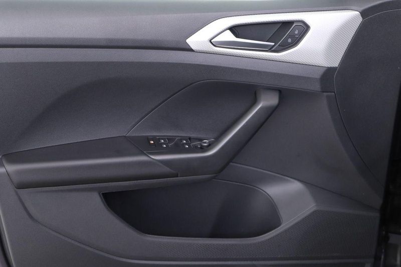 Używany VW T-Cross Move 95 KM (69 kW) 2023 Szary SUV