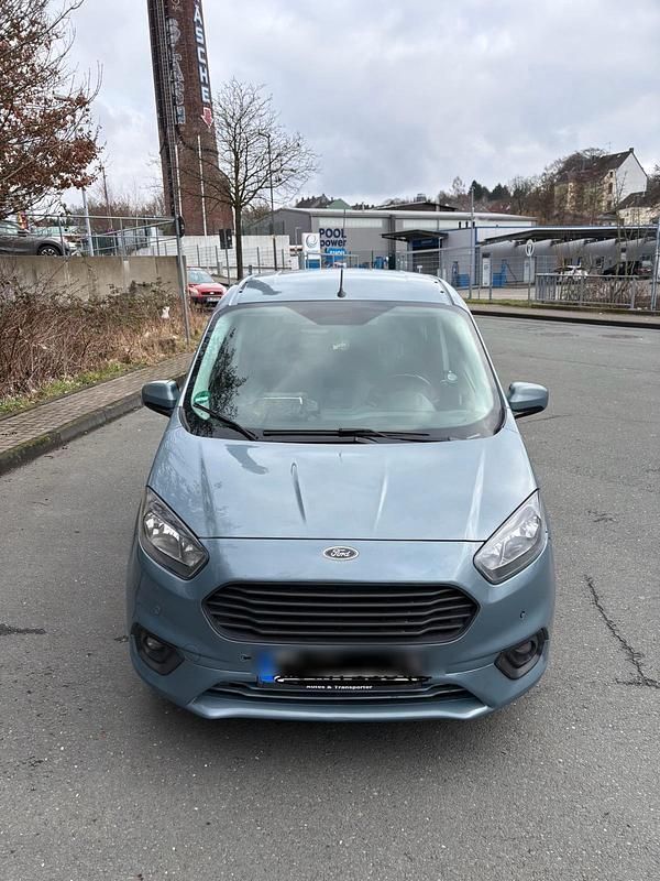 Gebraucht Ford Tourneo Courier 100 PS (73 kW) 2021 Blau Van / Kleinbus