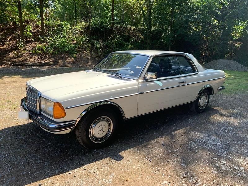 Gebraucht Mercedes C280 159 PS (116 kW) 1978 Weiß Coupé