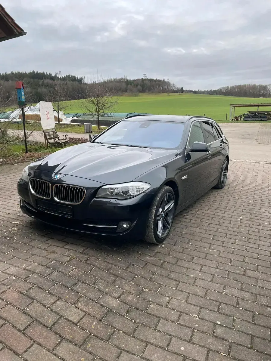 Second-hand BMW 525 218 CP (160 kW) 2011 Negru Break