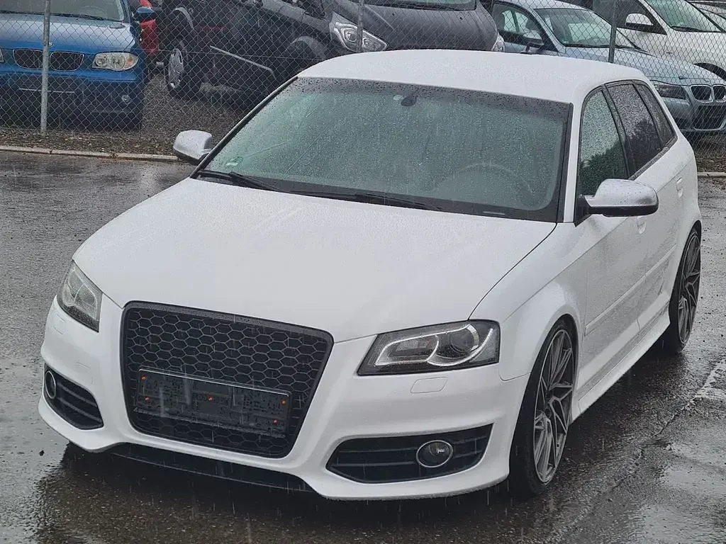 Gebraucht Audi S3 Sport 265 PS (194 kW) 2011 Weiß Kleinwagen