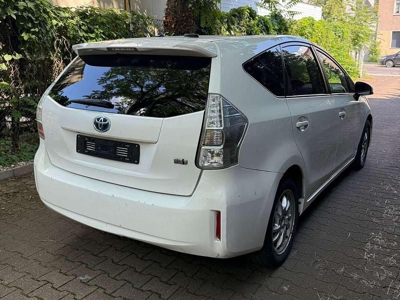 Weiß Gebraucht 2013 Toyota Prius+ Van / Kleinbus | 9.000 € (Guter Preis) - Bild 1/4