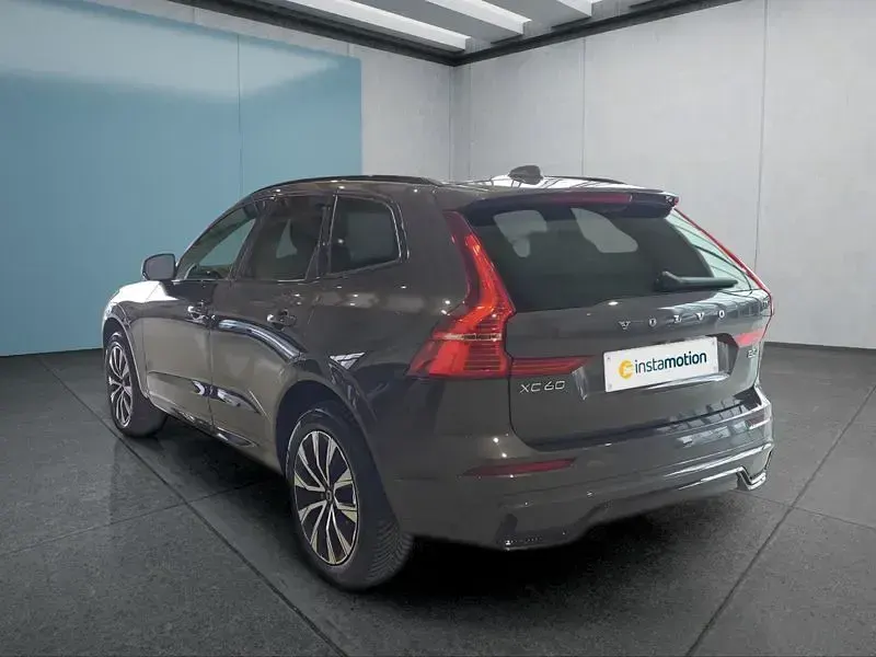 Gebraucht Volvo XC60 Plus 250 PS (183 kW) 2025 Grau SUV