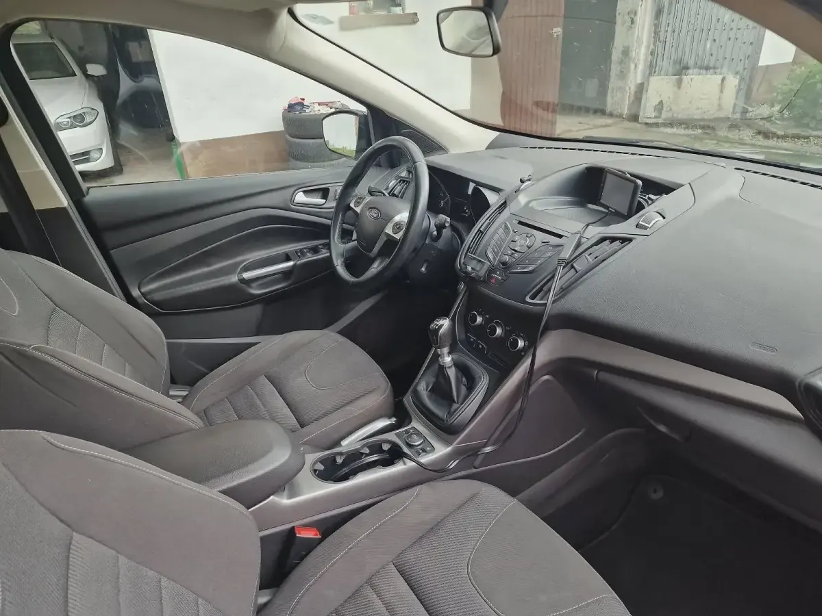 Gebraucht Ford Kuga SYNC Edition 140 PS (102 kW) 2013 Schwarz SUV