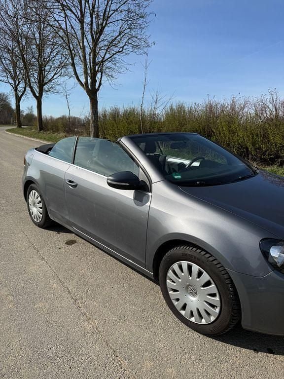 Gebraucht VW Golf Cabriolet 105 PS (77 kW) 2012 Grau Cabrio