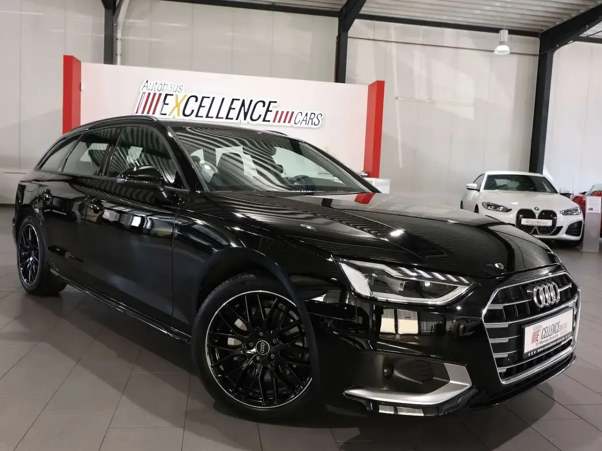 Używany Audi A4 Advanced 204 KM (150 kW) 2024 Czarny Kombi