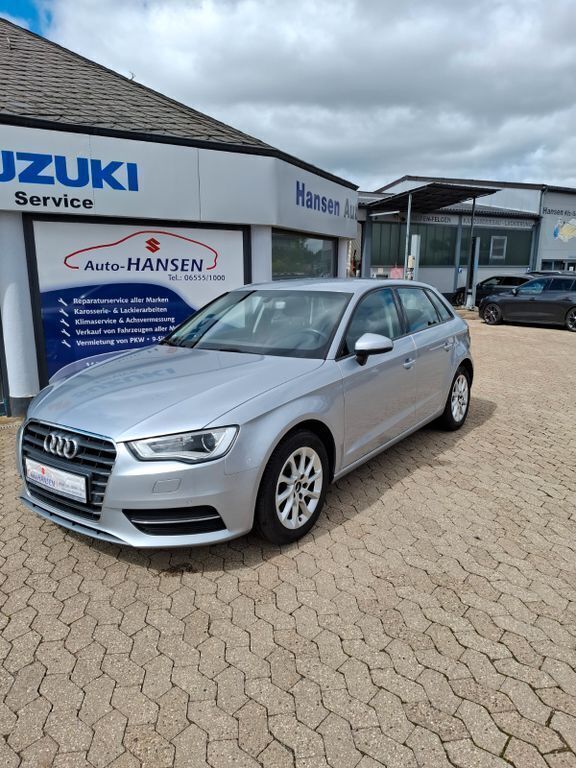 Gebraucht Audi A3 Sportback Attraction 150 PS (110 kW) 2016 Silber Kleinwagen