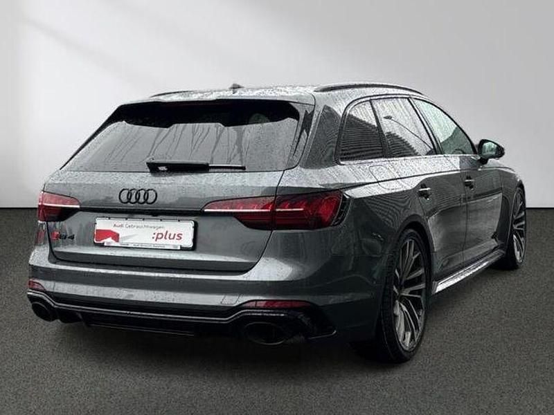 Gebraucht Audi RS4 Ambiente 470 PS (345 kW) 2022 Daytonagrau perleffekt Kombi