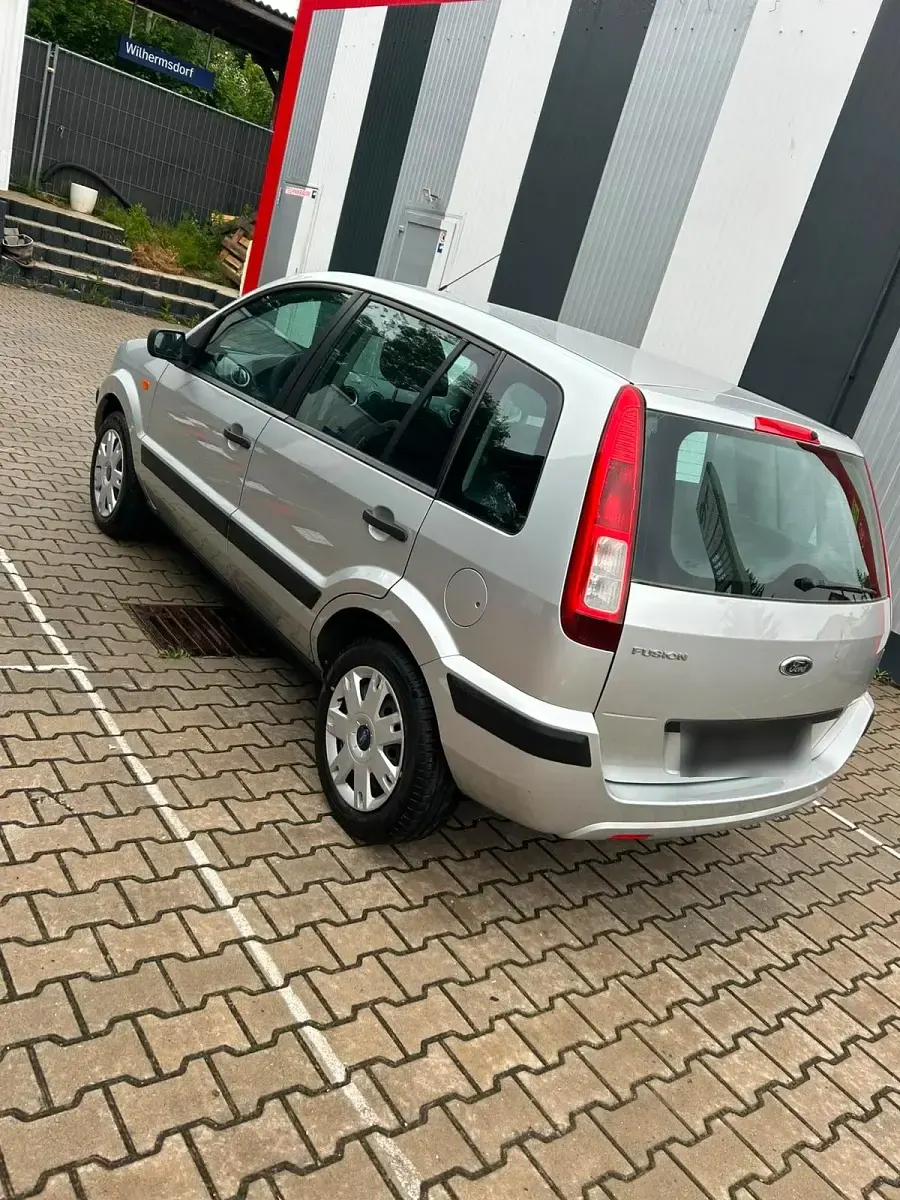 Gebraucht Ford Fusion 80 PS (58 kW) 2006 Silber Kleinwagen