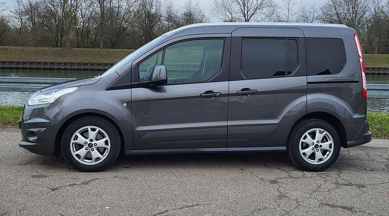 Gebraucht Ford Tourneo Connect Titanium 101 PS (74 kW) 2017 Grau Van / Kleinbus