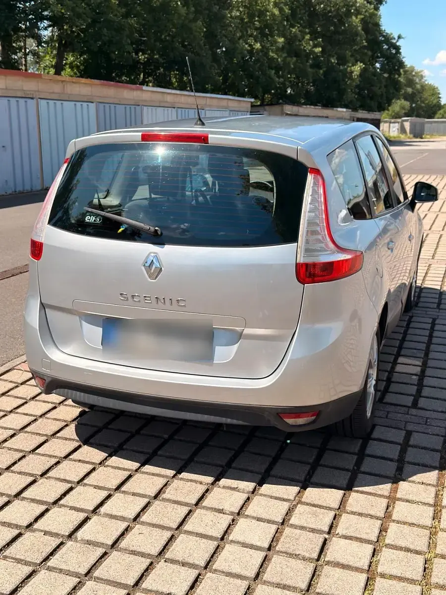 Gebraucht Renault Scenic E-Tech 110 PS (80 kW) 2009 Silber Van / Kleinbus