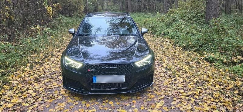 Schwarz Gebraucht 2016 Audi RS3 Kleinwagen | 21.999 € (Fairer Preis) - Bild 1/4