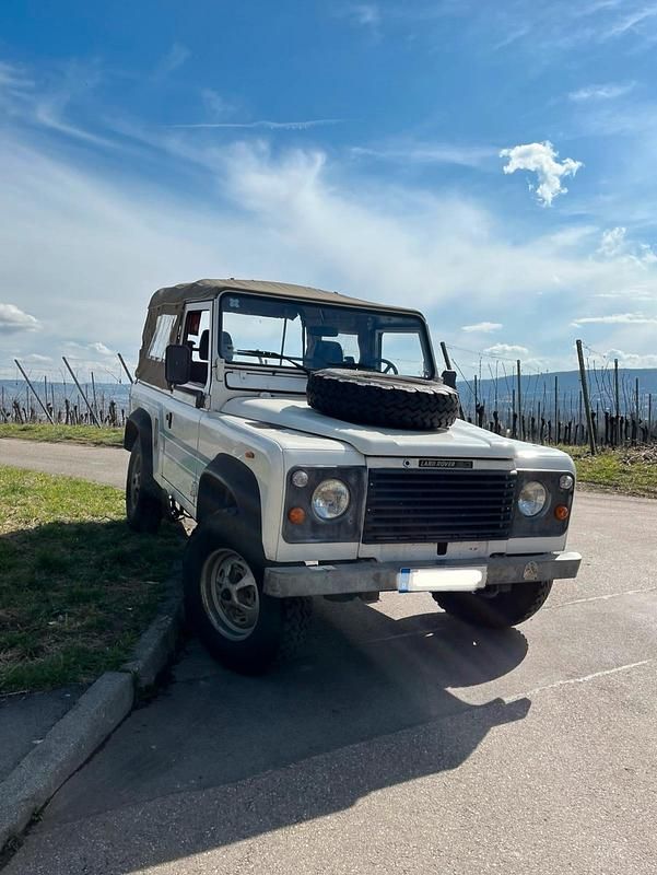Weiß Gebraucht 1985 Land Rover Defender SUV | 26.000 € - Bild 1/4