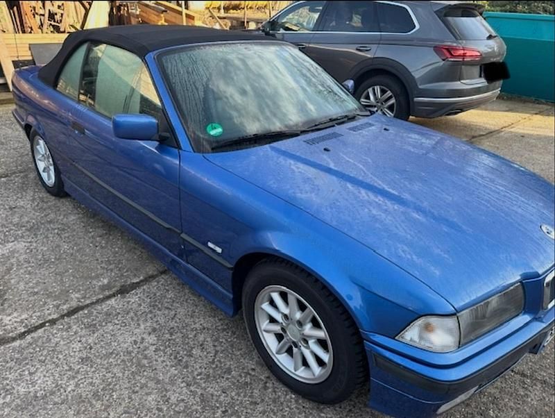 Gebraucht BMW 320 Cabriolet 150 PS (110 kW) 1998 Blau Cabrio