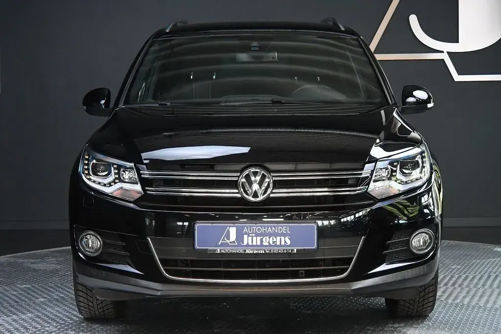 Gebraucht VW Tiguan LOUNGE 150 PS (110 kW) 2015 Schwarz SUV
