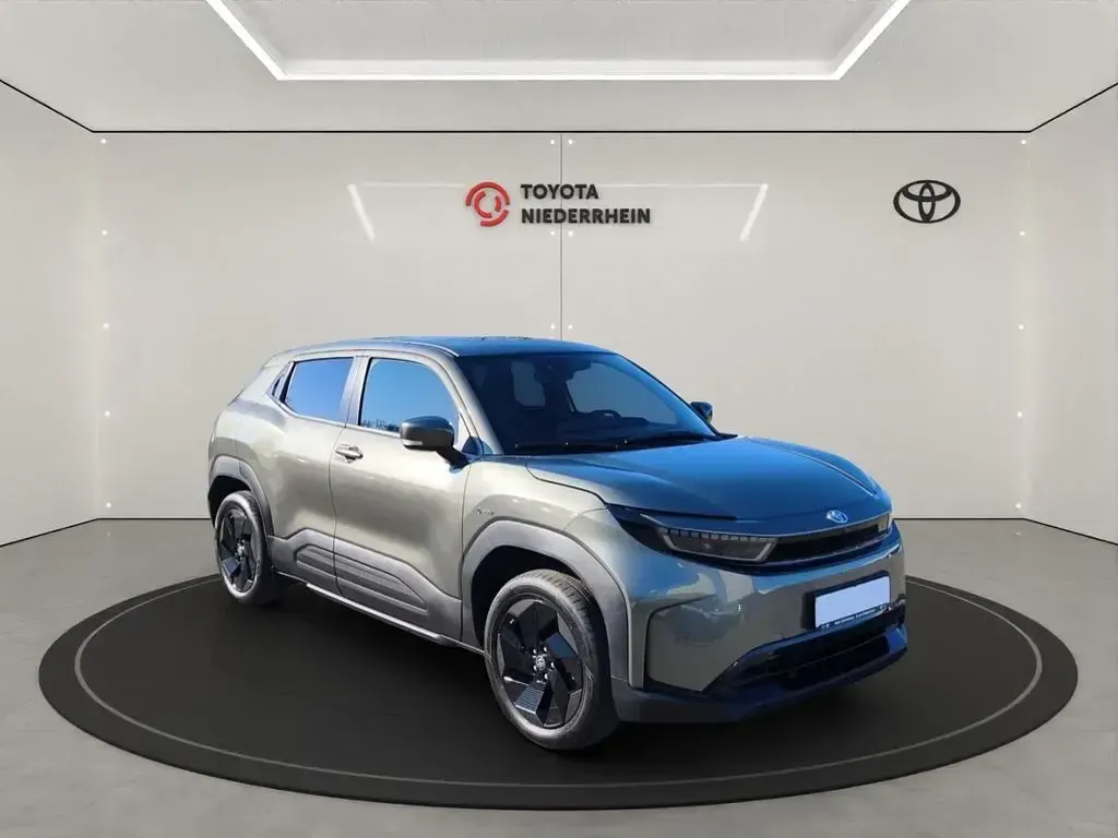 Neu Toyota Urban Cruiser 127 kW (174 PS) 2026 Grün SUV
