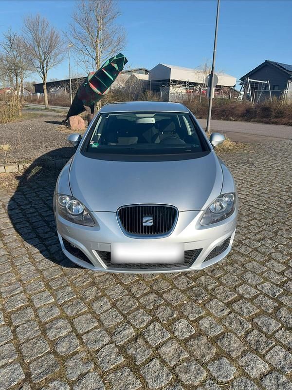 Usata Seat Leon 150 CV (110 kW) 2010 Argento Utilitaria