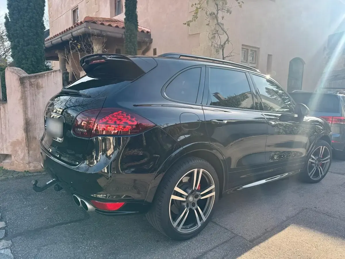 Gebraucht Porsche Cayenne Turbo 500 PS (367 kW) 2012 Schwarz SUV