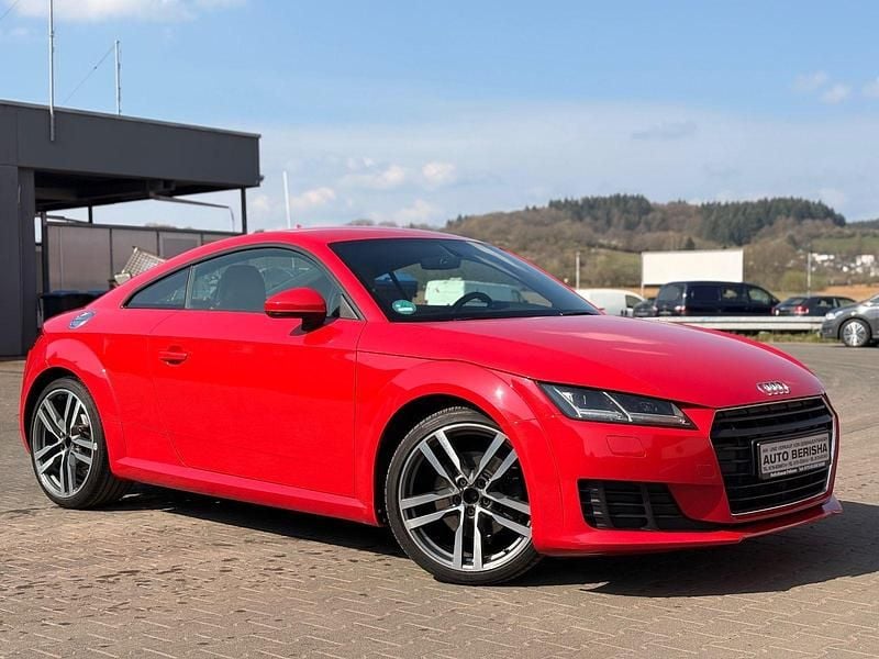 Gebraucht Audi Coupé Ambiente 184 PS (135 kW) 2015 Rot Coupé