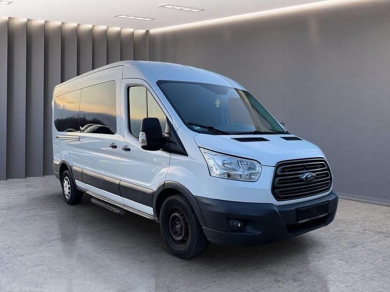 Weiß Gebraucht 2018 Ford Transit Kombi | 15.900 € (Guter Preis) - Bild 1/4