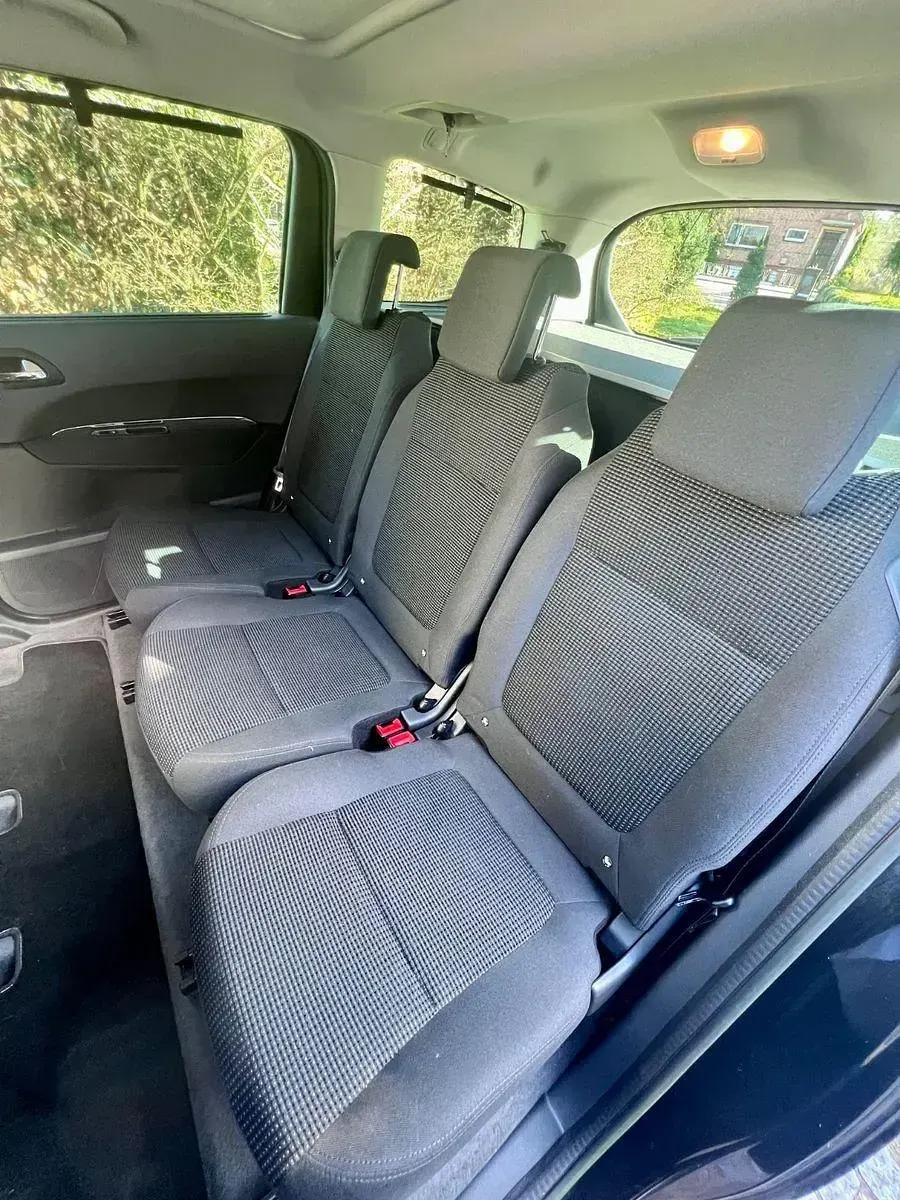 Gebraucht Peugeot 5008 Business-Line 114 PS (83 kW) 2013 Schwarz Van / Kleinbus