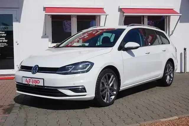 Gebraucht VW Golf VII Highline 150 PS (110 kW) 2019 Weiß Kombi