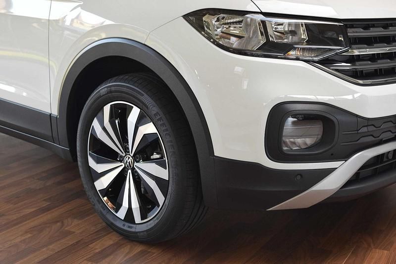 Gebraucht VW T-Cross Life 110 PS (80 kW) 2023 Pure white SUV