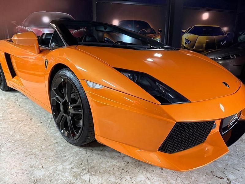 Usata Lamborghini Gallardo 560 CV (411 kW) 2011 Arancione Cabrio