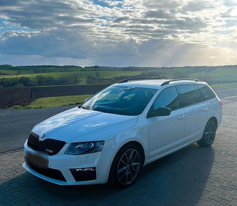 Gebraucht Skoda Octavia RS 220 PS (161 kW) 2016 Weiß Kleinwagen