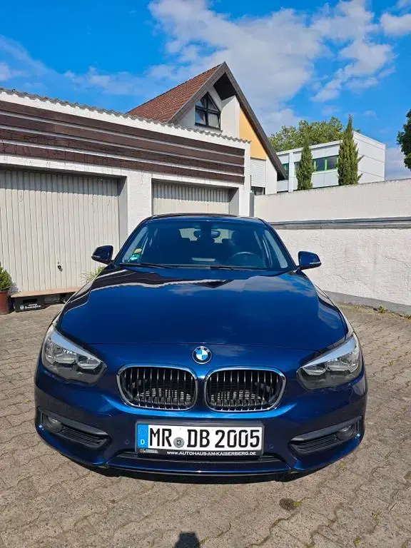 Gebraucht BMW 120 Advantage 190 PS (139 kW) 2017 Blau Kleinwagen