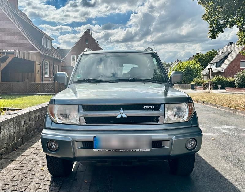 Silber Gebraucht 2005 Mitsubishi Pajero SUV | 3.900 € (Superpreis) - Bild 1/4