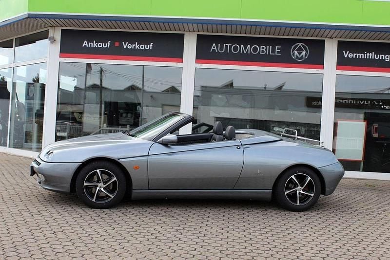 Grau Gebraucht 2002 Alfa Romeo Spider Cabrio | 5.950 € (Fairer Preis) - Bild 1/4