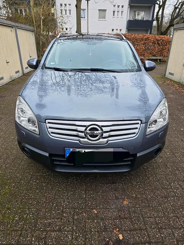 Grau Gebraucht 2010 Nissan Qashqai +2 SUV | 8.900 € (Fairer Preis) - Bild 1/4