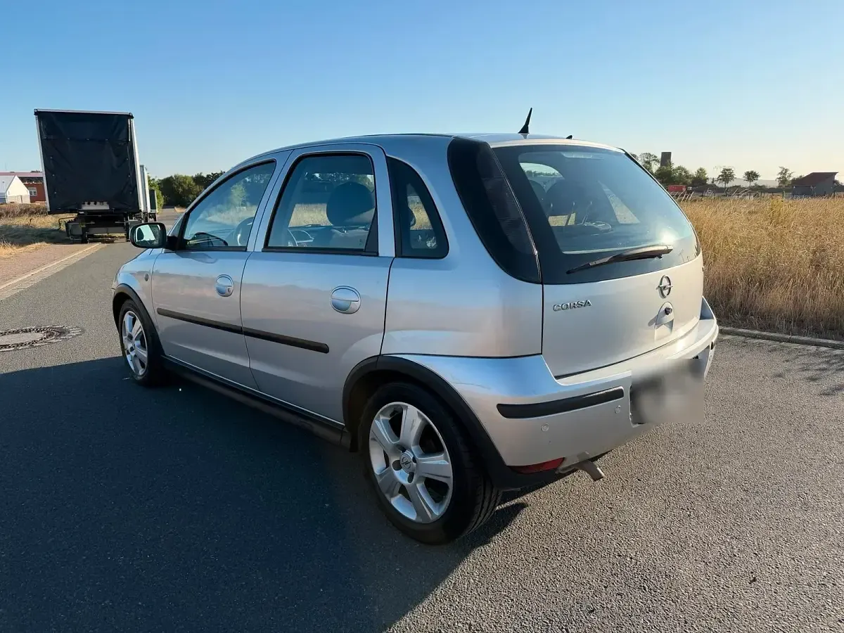 Gebraucht Opel Corsa 55 PS (40 kW) 2004 Silber Kleinwagen