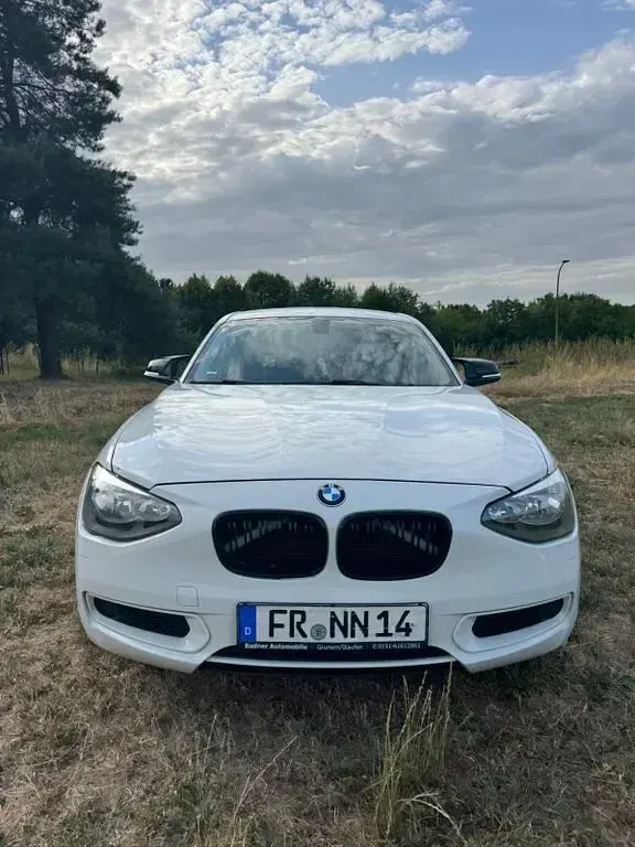 Gebraucht BMW 116 Sport Line 136 PS (100 kW) 2012 Weiß Kleinwagen