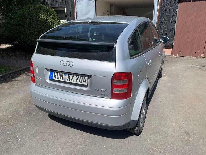 Second-hand Audi A2 75 CP (55 kW) 2002 Argintiu Hatchback